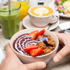 Photo d'un smoothie bowl chez Haven Annecy.